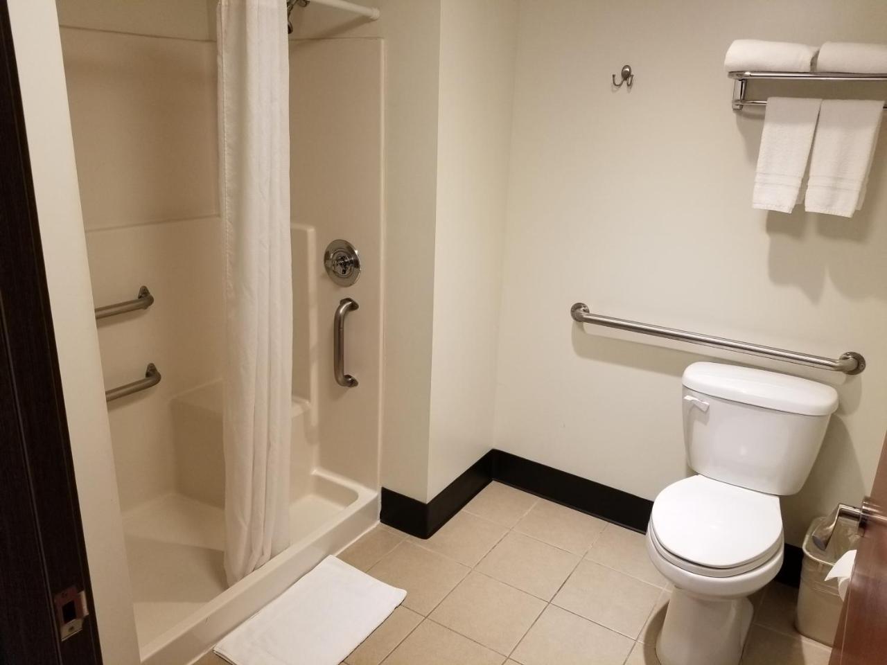 Best Lynnwood Inn Экстерьер фото