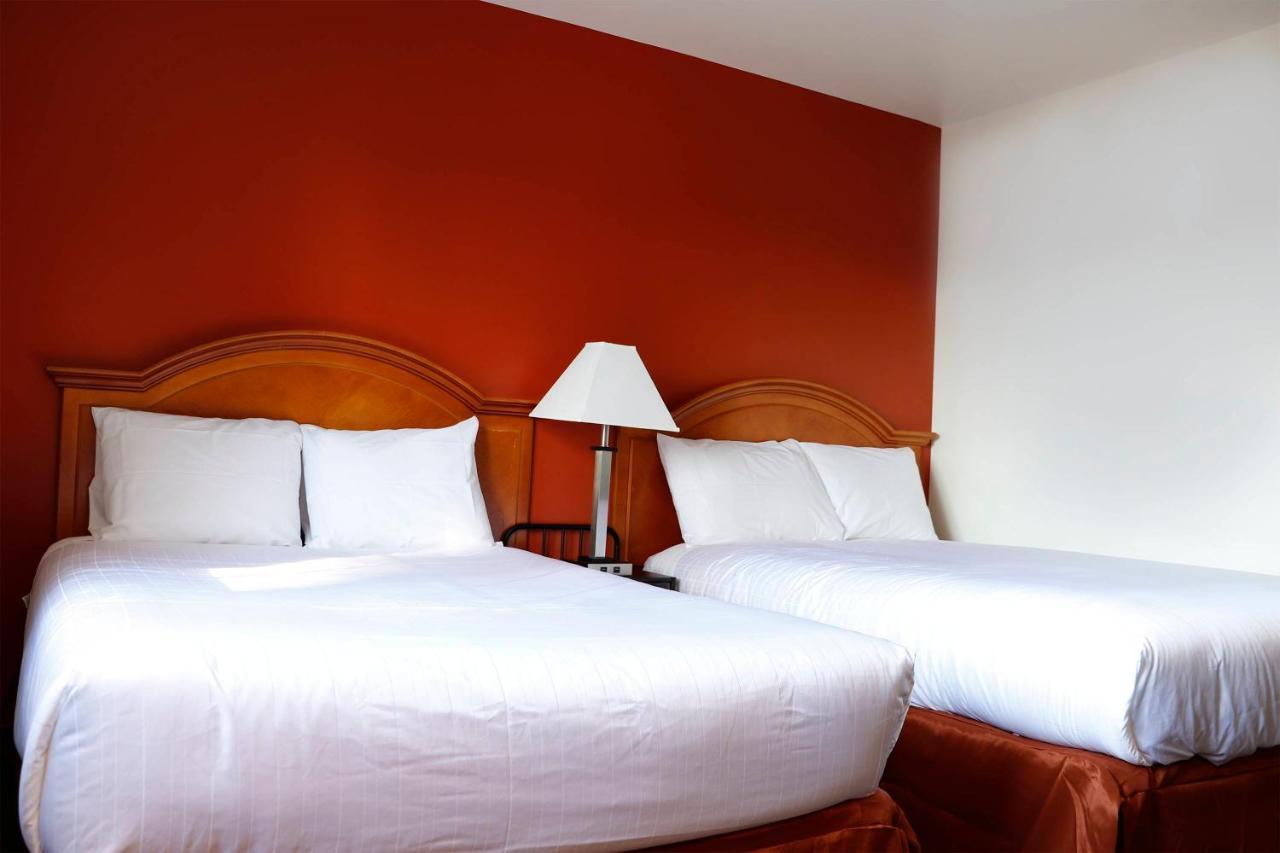 Best Lynnwood Inn Экстерьер фото