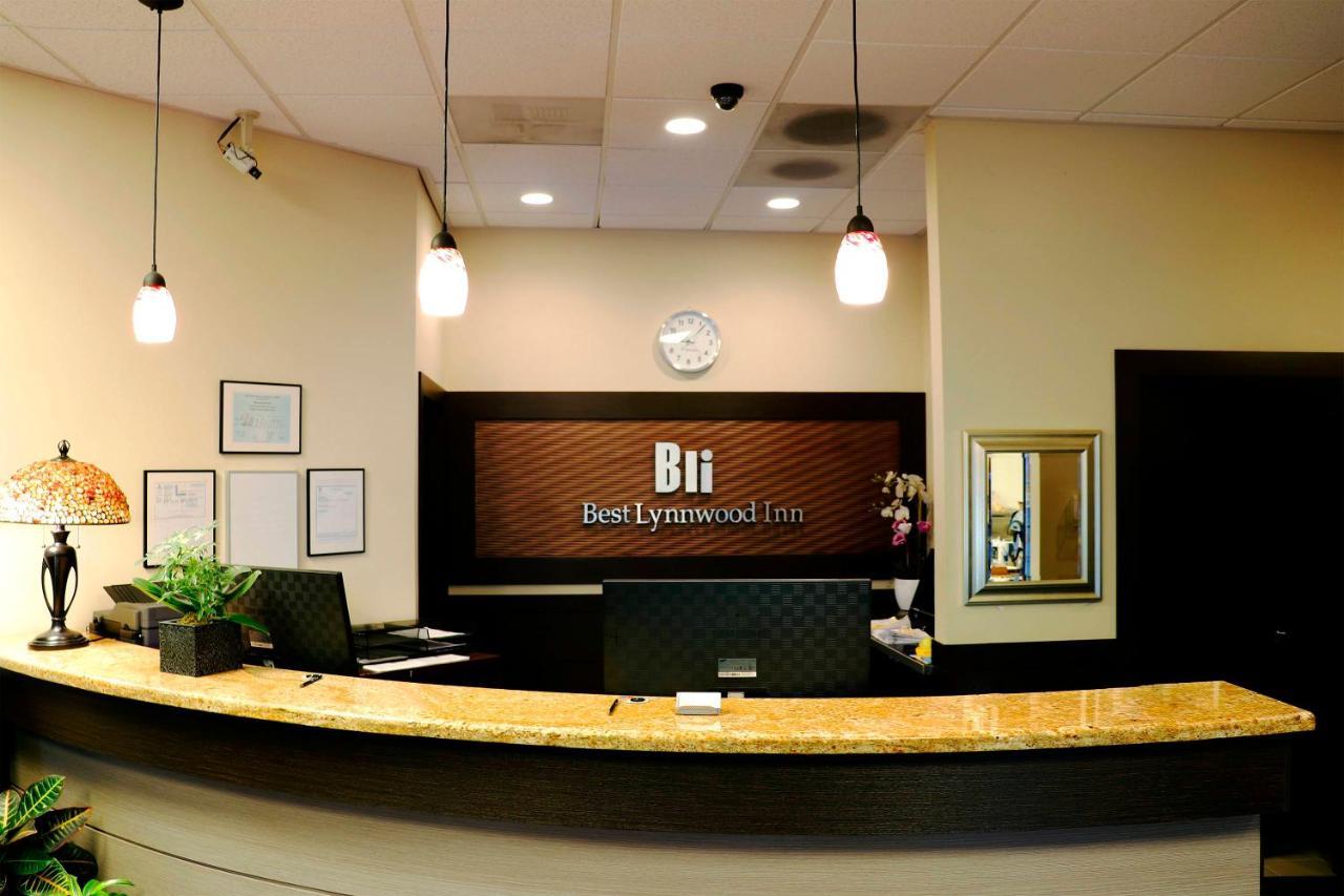 Best Lynnwood Inn Экстерьер фото