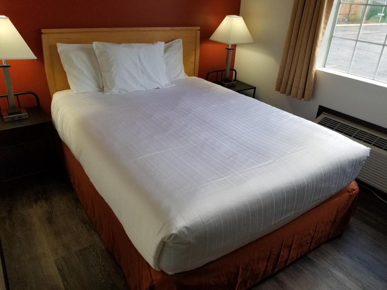 Best Lynnwood Inn Экстерьер фото