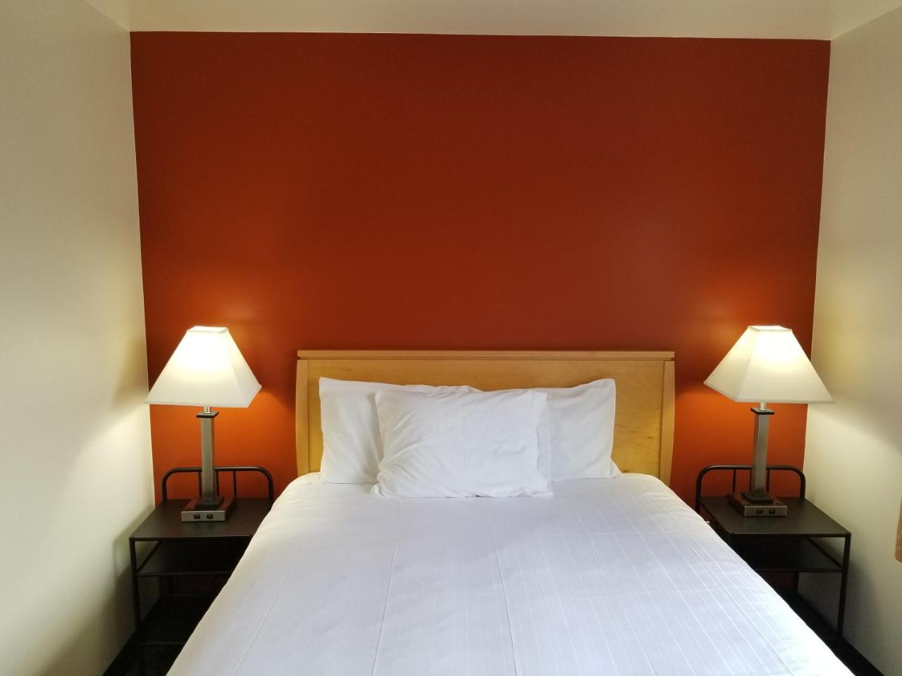 Best Lynnwood Inn Экстерьер фото