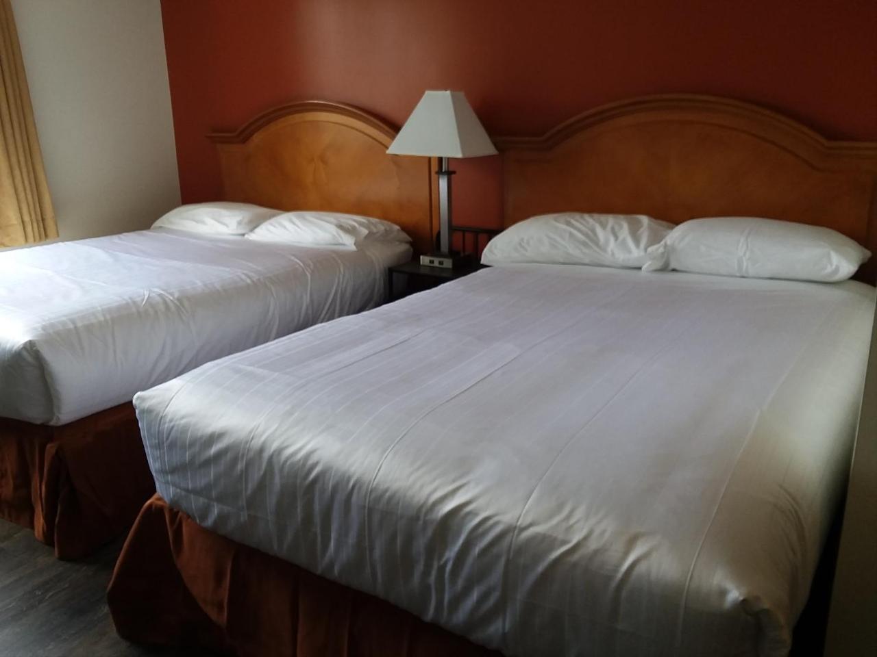 Best Lynnwood Inn Экстерьер фото